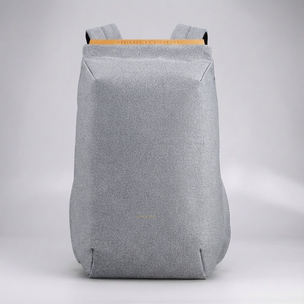 Detail van de duurzame FlexPorter compacte laptoprugzak 15 inch, hoogwaardige afwerking en modern design.