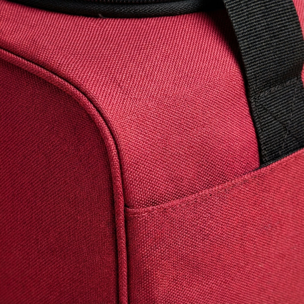 Lichtgewicht handbagage weekendtas, compacte reistas geschikt voor comfortabel vliegen.
