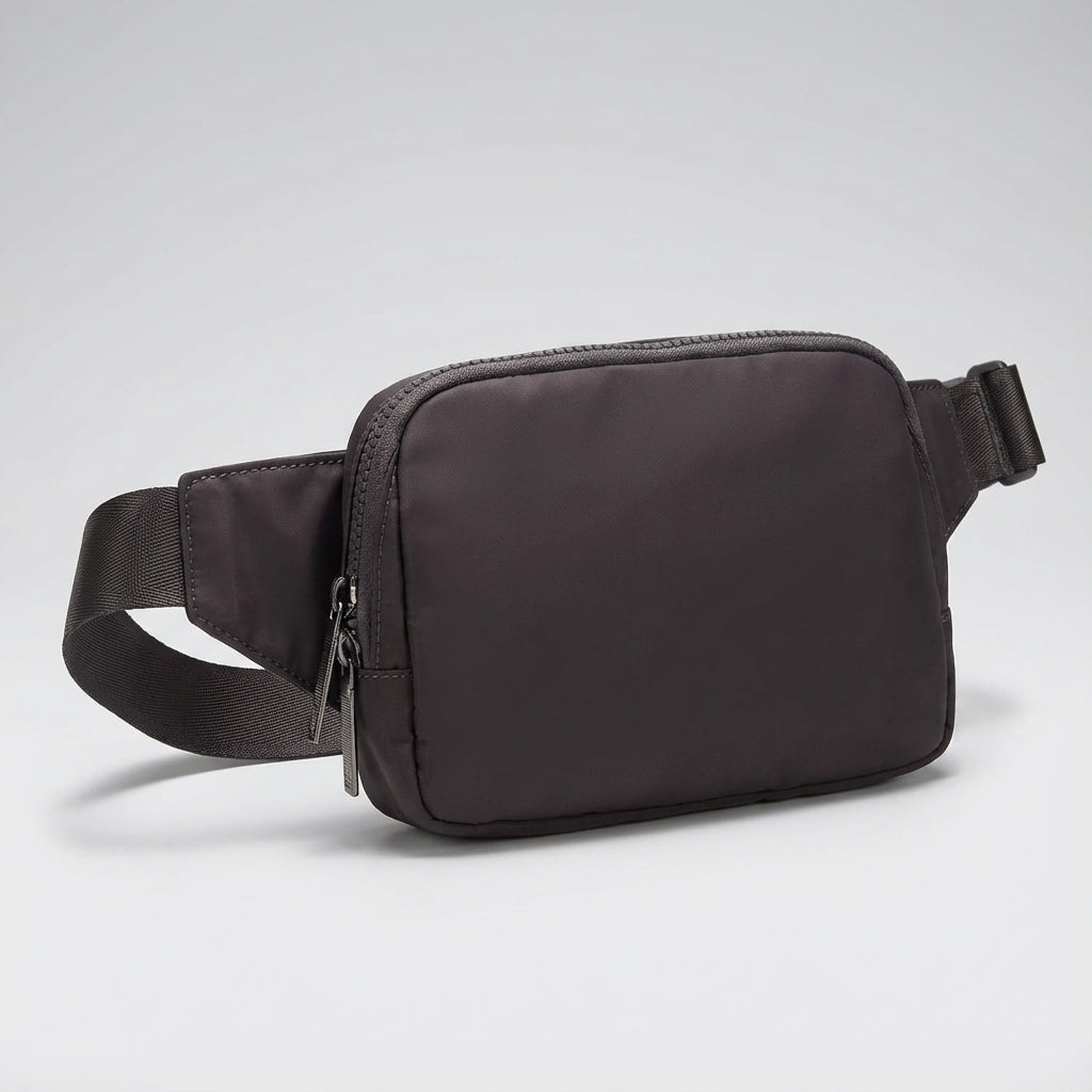 Lichtgewicht Pocklet heuptas in nylon, waterafstotend, perfect voor essentials onderweg of als reistas.