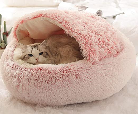 Cozy dierenmand, getoond in een huiselijke setting, ideaal huisdierbed voor ontspanning.