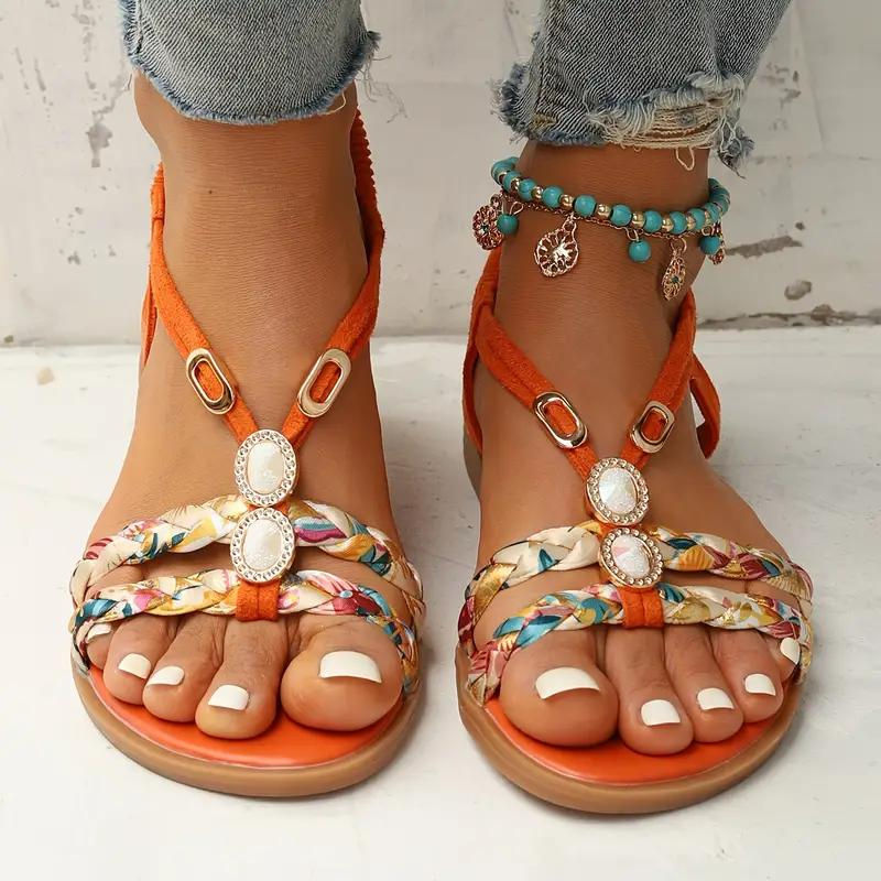 Dames Boho Sandalen met elastische banden, plat en comfortabel, perfect voor zomerse outfits in verschillende kleuren.