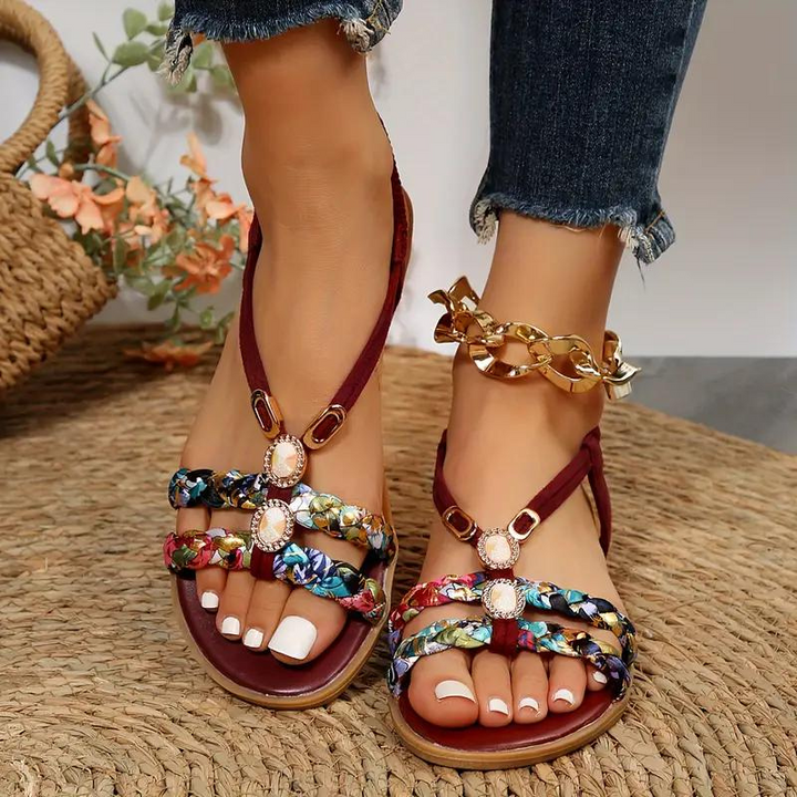 Dames Boho Sandalen met elastische banden, plat en comfortabel, perfect voor zomerse outfits in verschillende kleuren.