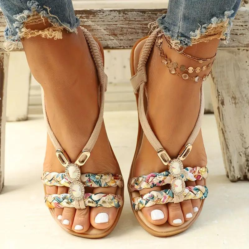 Dames Boho Sandalen met elastische banden, plat en comfortabel, perfect voor zomerse outfits in verschillende kleuren.