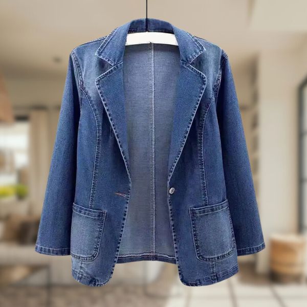 Dames denim blazer, stijlvolle spijkerblazer, getailleerde pasvorm, modieuze casual look, blauw, comfortabel, veelzijdig combineerbaar