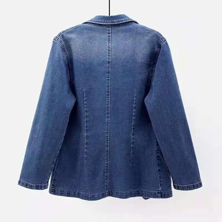 Dames denim blazer, stijlvolle spijkerblazer, getailleerde pasvorm, modieuze casual look, blauw, comfortabel, veelzijdig combineerbaar