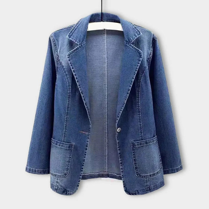 Dames denim blazer in Blauw, elegant model, urban uitstraling, ideaal voor kantoor en vrije tijd, veelzijdig en stijlvol.