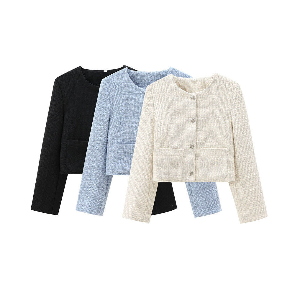 Dames designer jas, gestructureerde stof, elegante snit, ronde hals, subtiele knoopsluiting, vooraanzicht.
