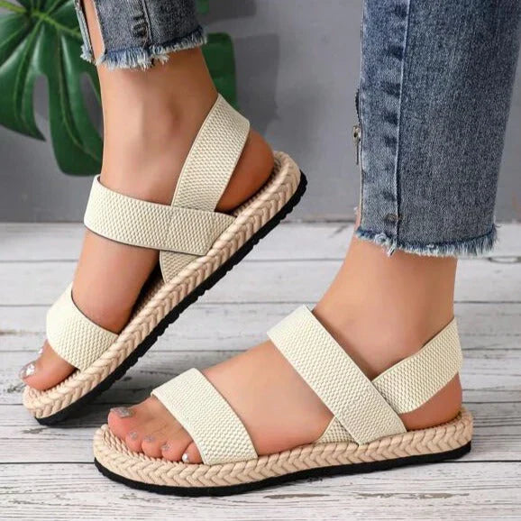 Dames espadrille sandalen met gevlochten bandjes, zachte stoffen en een gedempte binnenzool voor optimaal comfort en stijl.