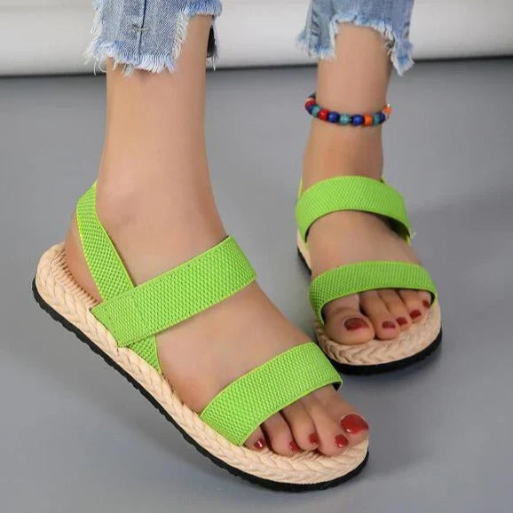Dames espadrille sandalen met gevlochten bandjes, zachte stoffen en een gedempte binnenzool voor optimaal comfort en stijl.