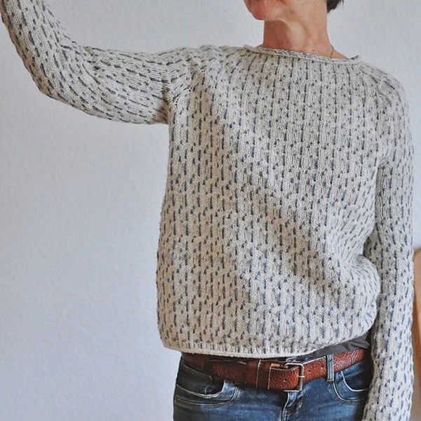 Dames nauwsluitende gebreide trui, zacht materiaal, beige kleur, stijlvol en comfortabel voor elke gelegenheid.