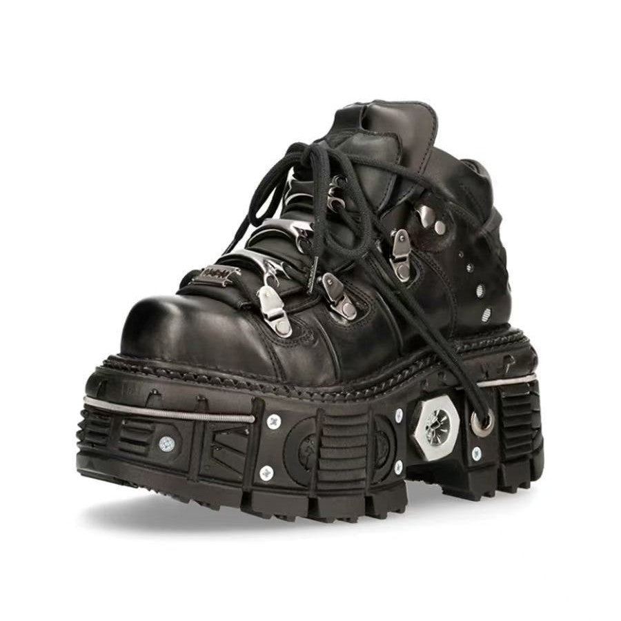 Dames high-top laarzen, robuust leer, rubberen zool, veters, metalen accenten, casual en urban, veelzijdig te gebruiken.
