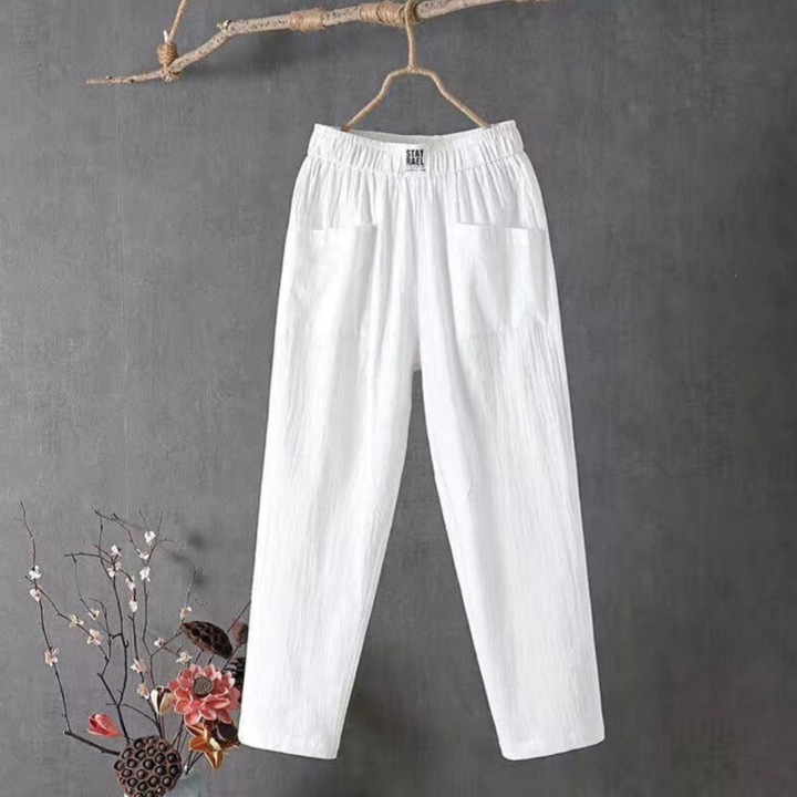 Dames Linnen Broek in diverse modieuze kleuren, elegant van design, gemaakt van hoogwaardig materiaal, ideaal voor kantoor en vrije tijd.