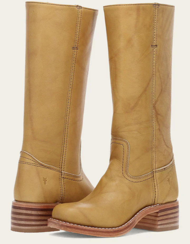 Comfortabele dames plateau laarzen, ideaal voor de hele dag, met een elegante look.
