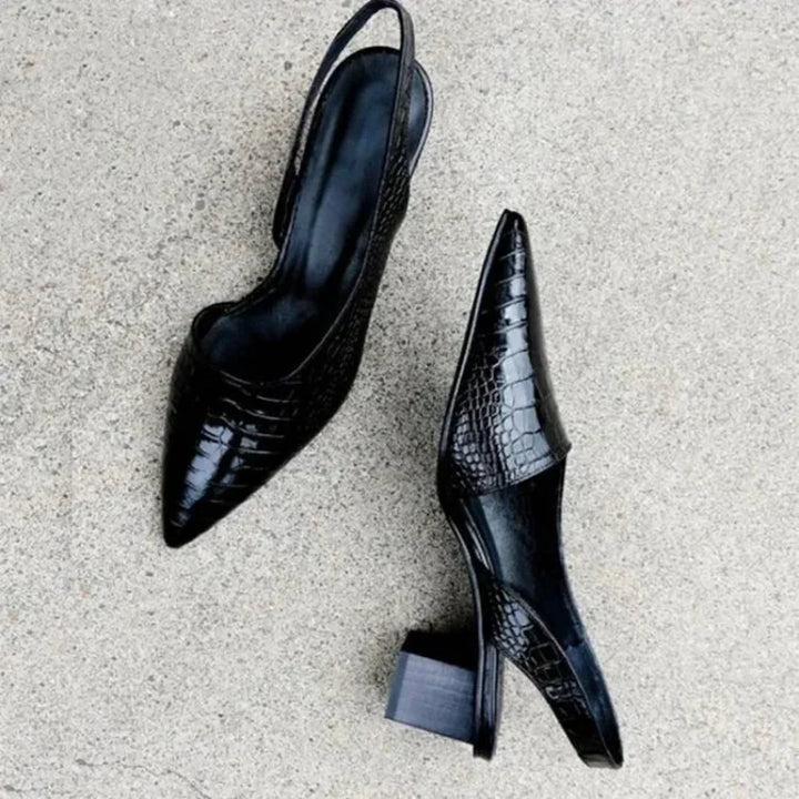 Dames sandalen met zachte zool, stijlvol design, ideaal voor comfort en elegantie tijdens zomerse uitstapjes.
