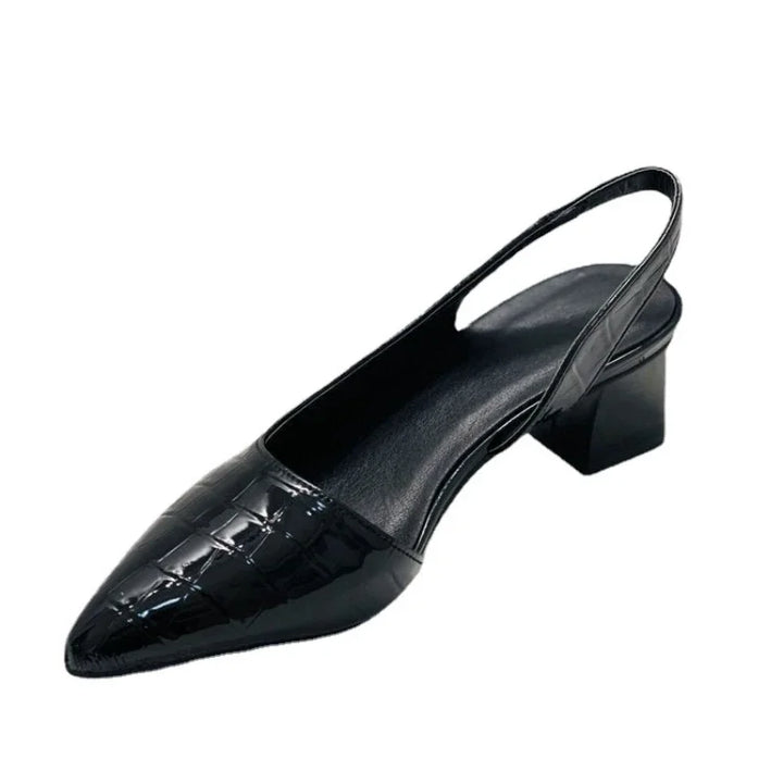 Dames sandalen met zachte zool, stijlvol design, ideaal voor comfort en elegantie tijdens zomerse uitstapjes.