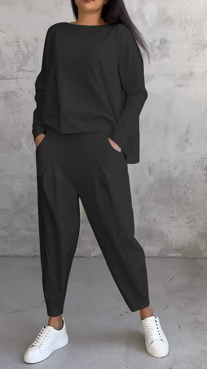 Dames Zomeroutfit: shirt met lange mouwen en broek in een strak design, casual en stijlvol, ideaal voor vrije tijd en de zomer.
