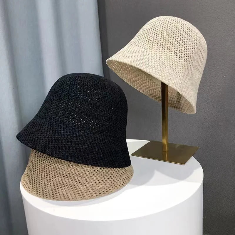 Dames elegante zonnehoed, ademend, met brede rand voor UV-bescherming, opengewerkt design, ideaal voor zonnige dagen.