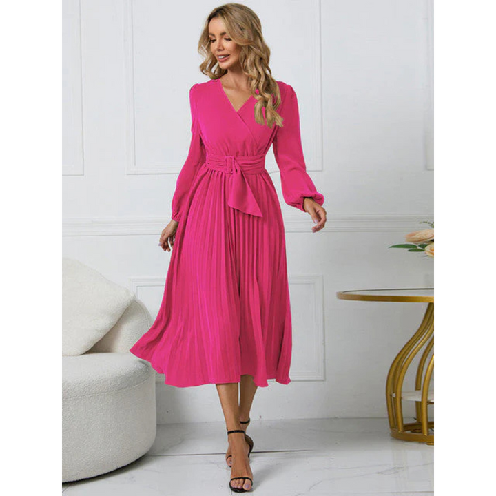 Dames V-hals jurk met plooien en tailleband, midi-lengte, voor een stijlvolle, vrouwelijke en elegante look, verkrijgbaar in diverse kleuren.