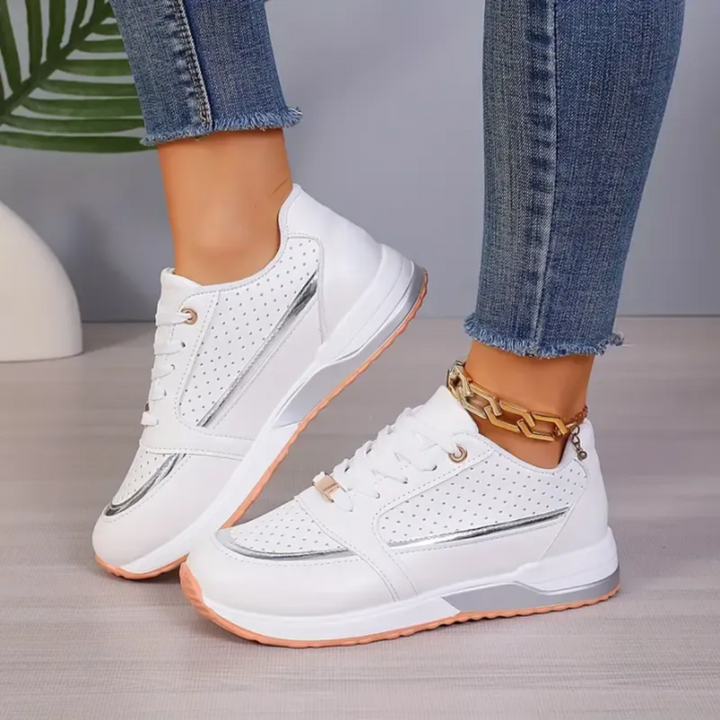 Dames wandelschoenen, lichtgewicht en comfortabel, in moderne stijl met elegante lijnen en ademend materiaal.