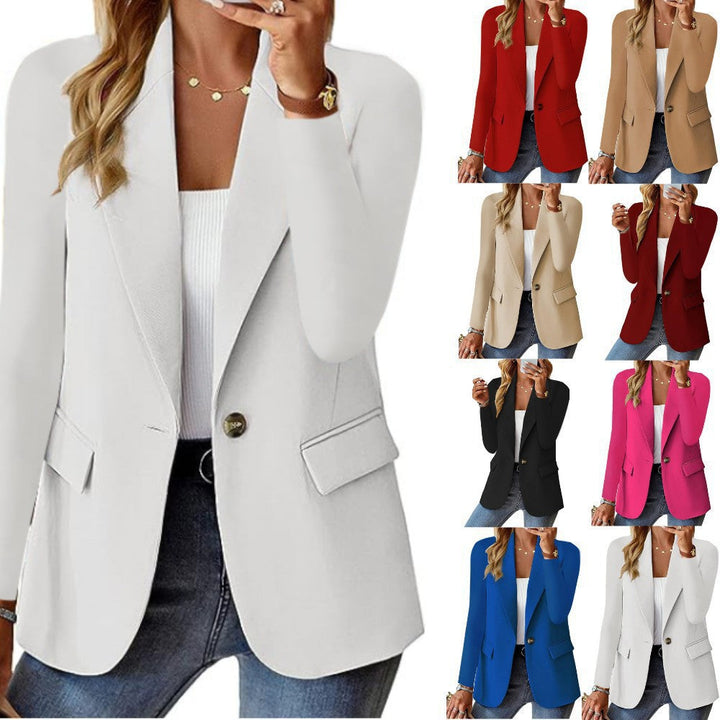 Voorkant damesblazer: elegant, modern, discrete knoop, praktische zakken, tijdloze stijl.