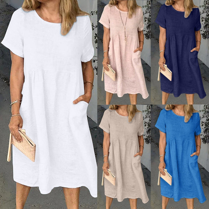 Comfortabele damesjurk in beige, zacht aanvoelend en met een ideale pasvorm.