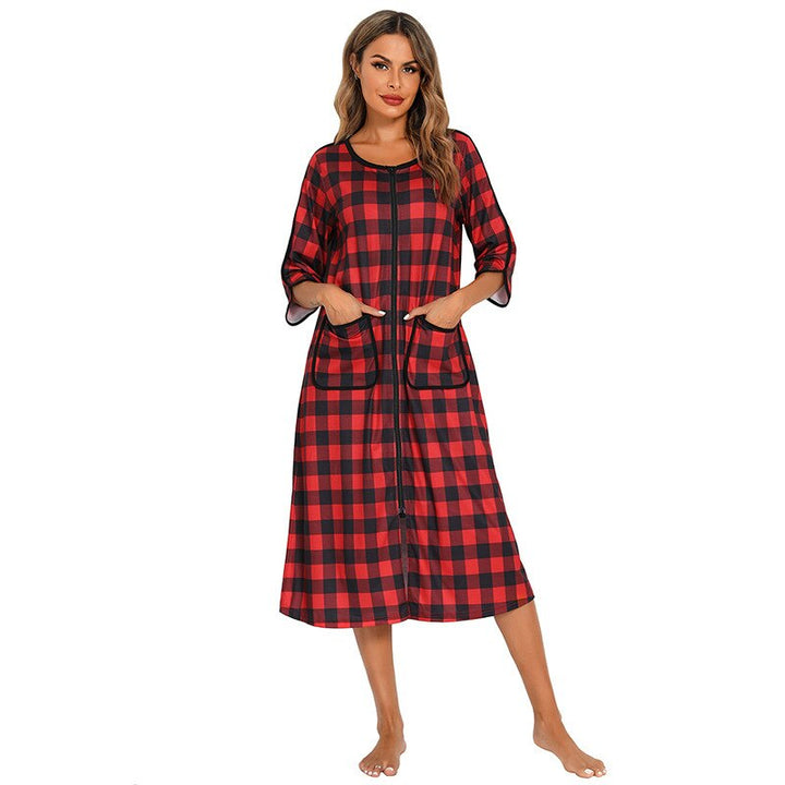 Praktische dames badjas met rits en capuchon, perfect als zwangerschapskleding of loungewear.