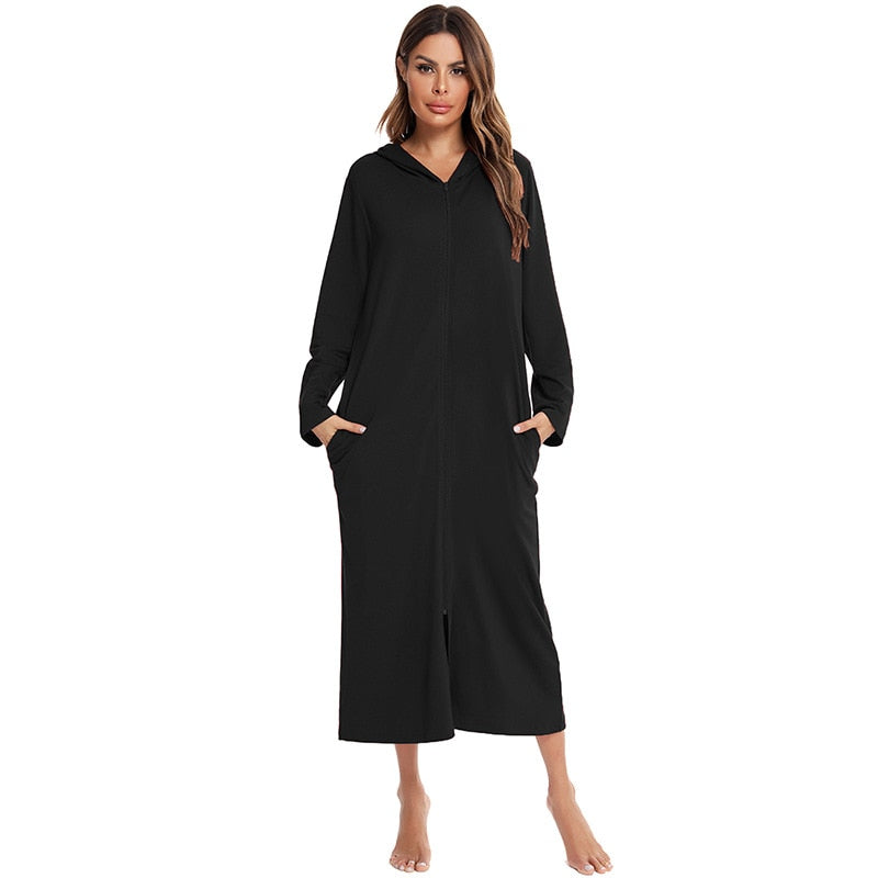 Luxe dames badjas met rits, capuchon en heerlijk zacht materiaal voor ultiem comfort.