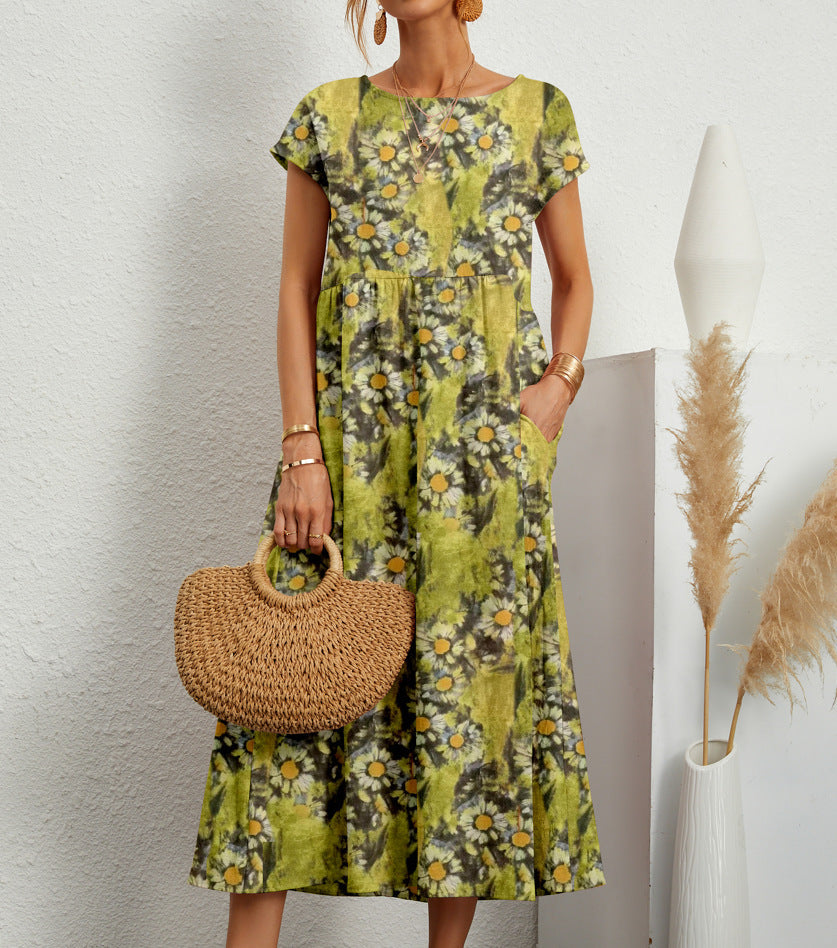 Elegante dames midi jurk met levendige bloemenprint en flatterende A-lijn pasvorm.