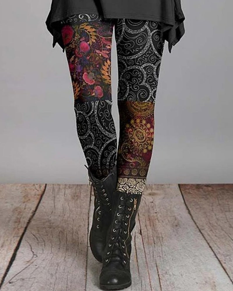 Stijlvolle dames stretchbroek met etnische bohemian prints, ideaal voor een retro festival look.