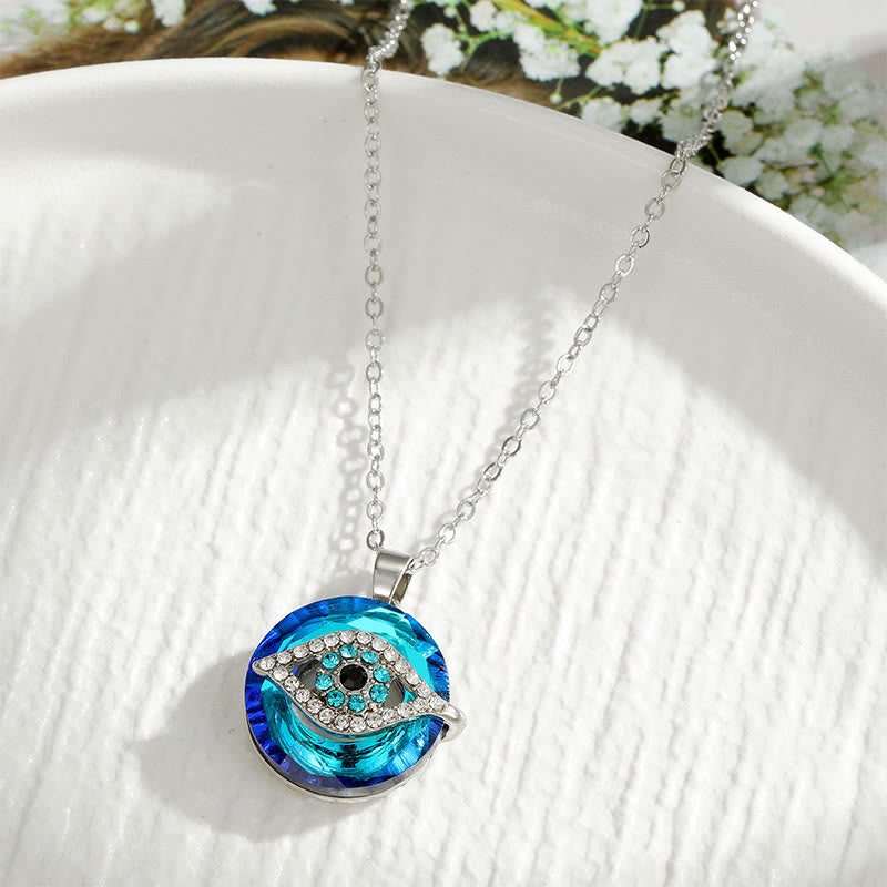 Mode accessoire: boze oog ketting voor dames, een betekenisvol spiritueel amulet.