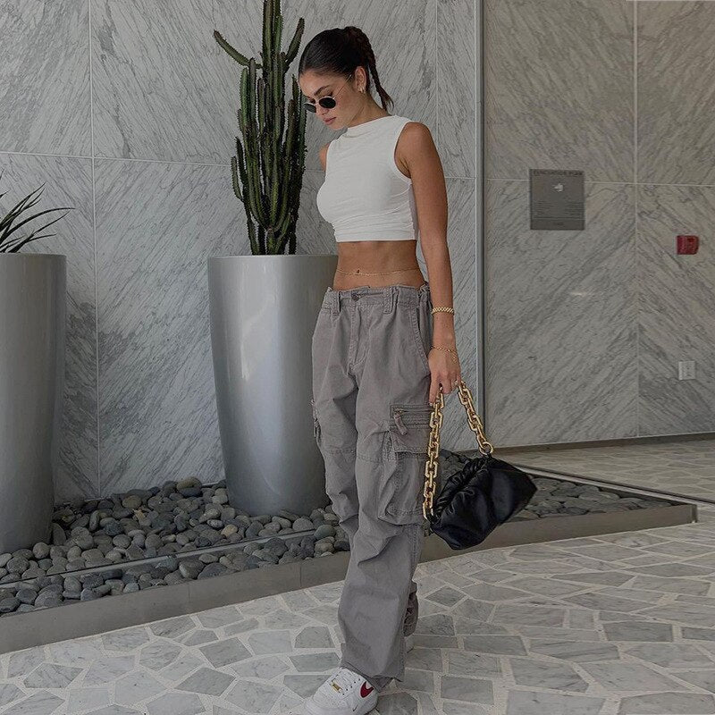 Elegante broek met wijde pijpen voor dames, combineert comfort en stijlvol design.