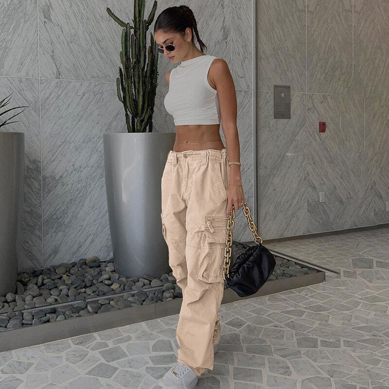 Losvallende cargopants voor dames, wijde pijpen en veelzijdig in elke outfit.