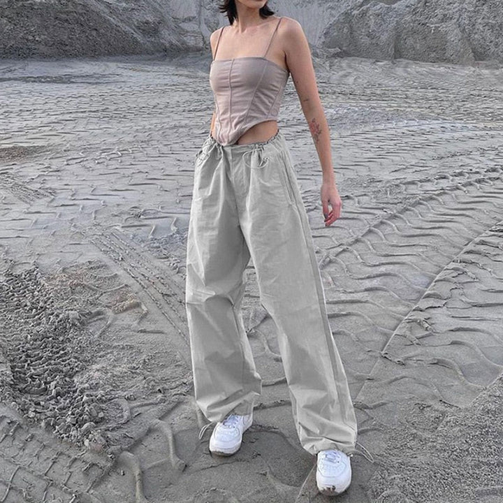 Casual dames cargobroek met wijde pijpen, comfortabel voor vrije tijd en mode.