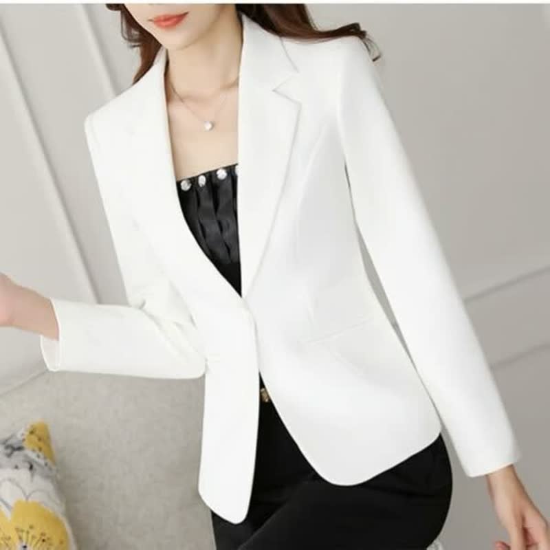 Zakelijke casual blazer voor dames, comfortabel en professioneel. Stijlvolle damestop voor elke gelegenheid.
