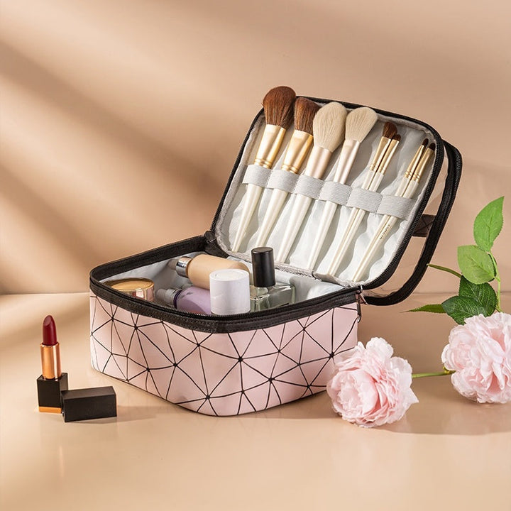 Draagbare toilettas voor dames, functionele make-up tas die cosmetica georganiseerd en veilig houdt tijdens het reizen.