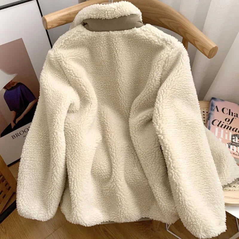 Warm dames jack met rits, comfortabel en ideaal voor casual kleding.