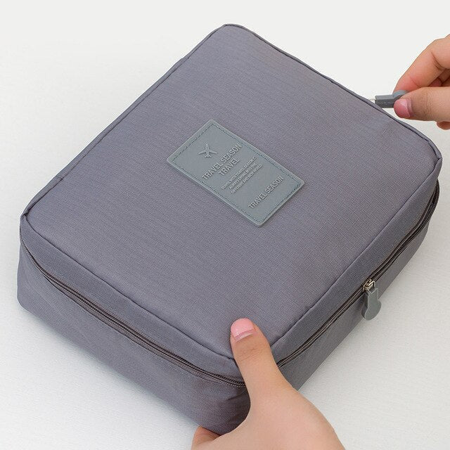Waterdichte make-up reistas met handige vakken. Compact, ideaal voor opbergen van cosmetica.