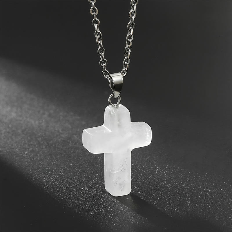 Uniek edelsteen kruis sieraad, dames ketting voor spirituele bescherming.