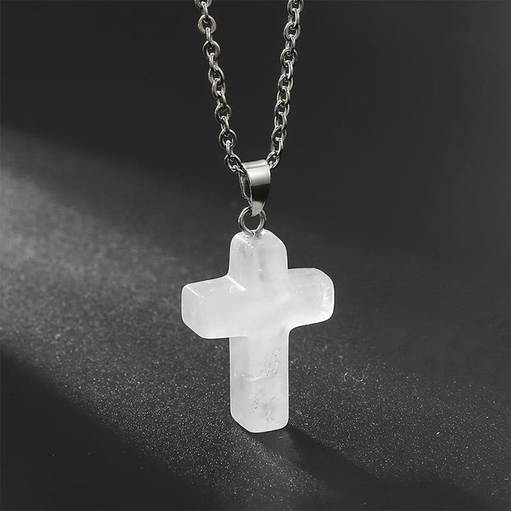 Uniek edelsteen kruis sieraad, dames ketting voor spirituele bescherming.