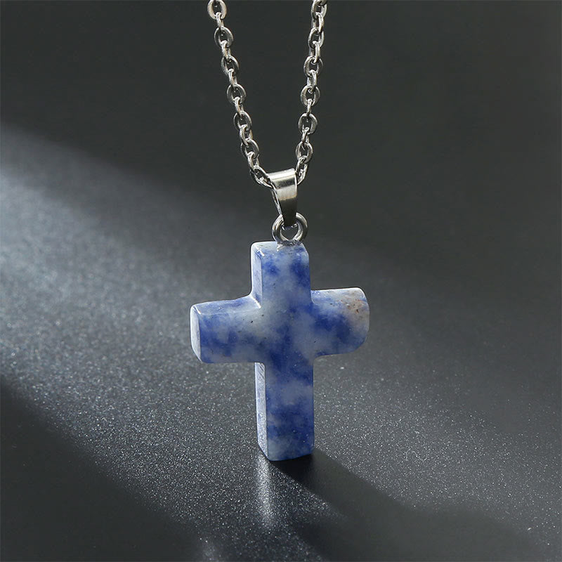 Seraphina edelsteen kruis ketting, stijlvol en spiritueel voor elke vrouw.
