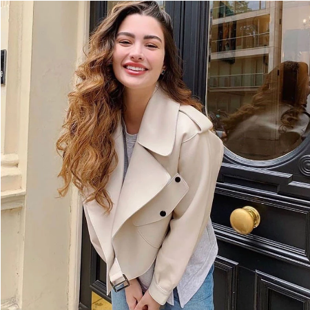 Chaqueta™️ stijlvol damesjasje. Modieus, comfortabel en elegant. Ideaal voor elk seizoen.