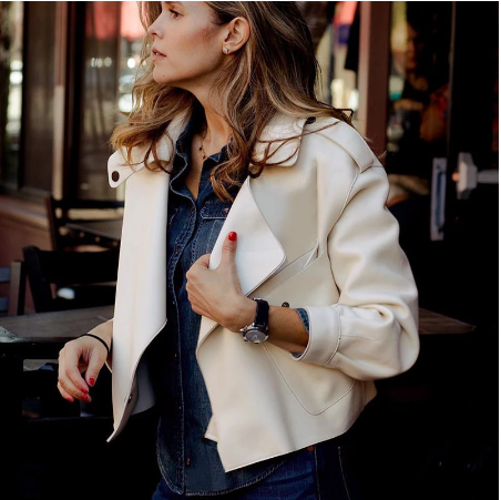 Beige dames Chaqueta™️ jasje. Comfortabel en modieus, perfect voor lente en herfst. Elegante bovenkleding.