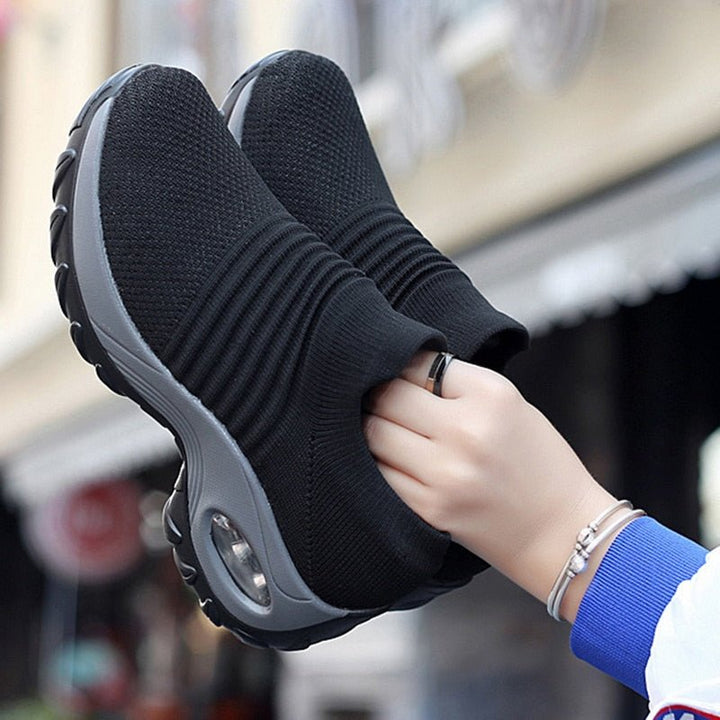 Dames Emmie sneakers: ademend comfort en orthopedische zool. Stijlvolle damesschoenen voor optimaal voetcomfort.