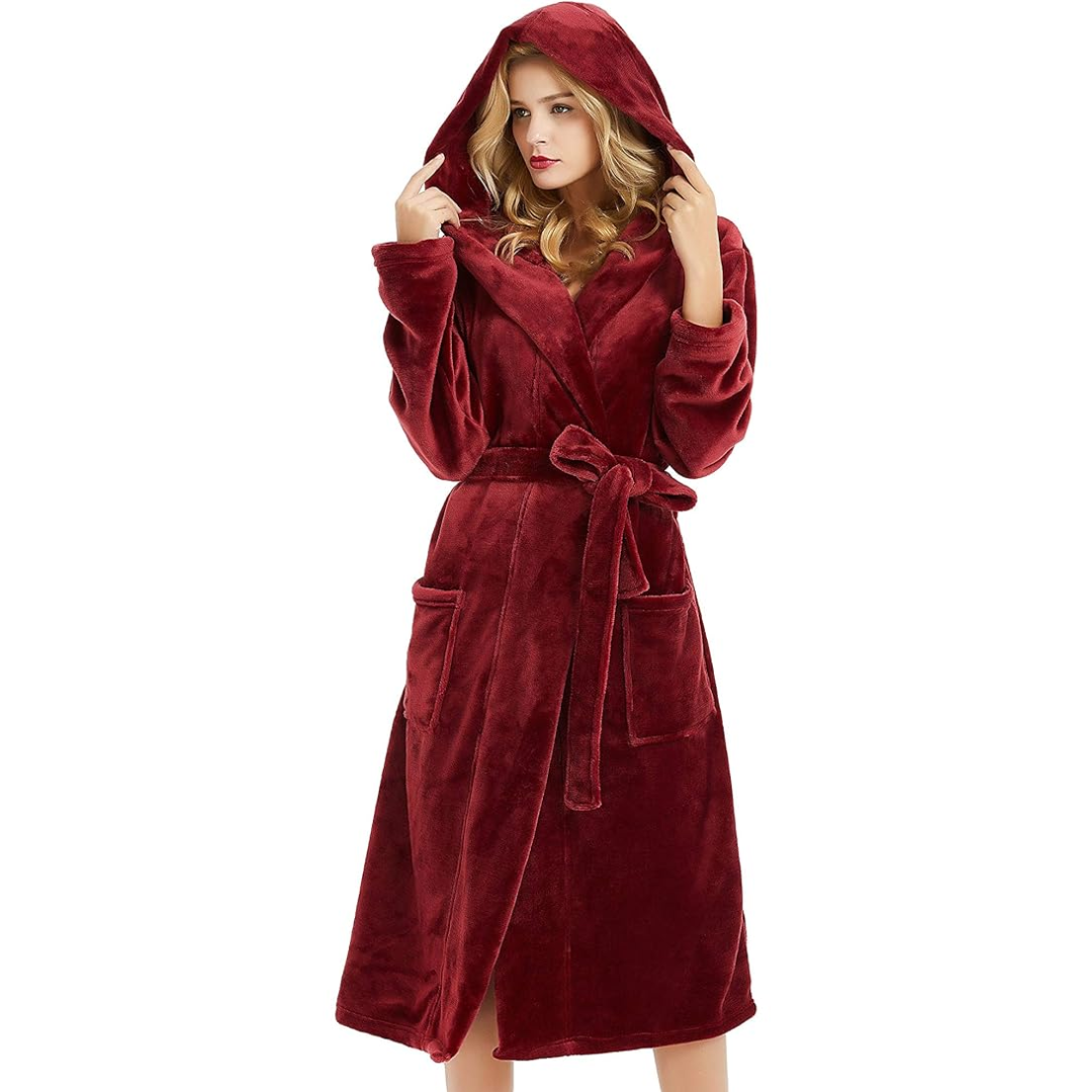 Dames badjas Vivianne, warm fleece met capuchon, perfect voor thuis.