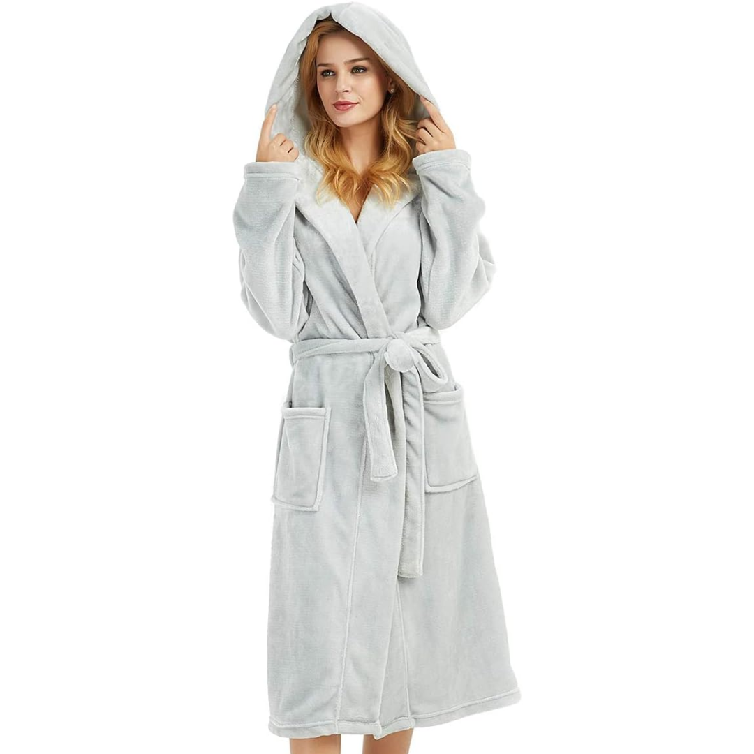 Comfortabele Vivianne dames badjas, fleece met capuchon, ultieme relax.