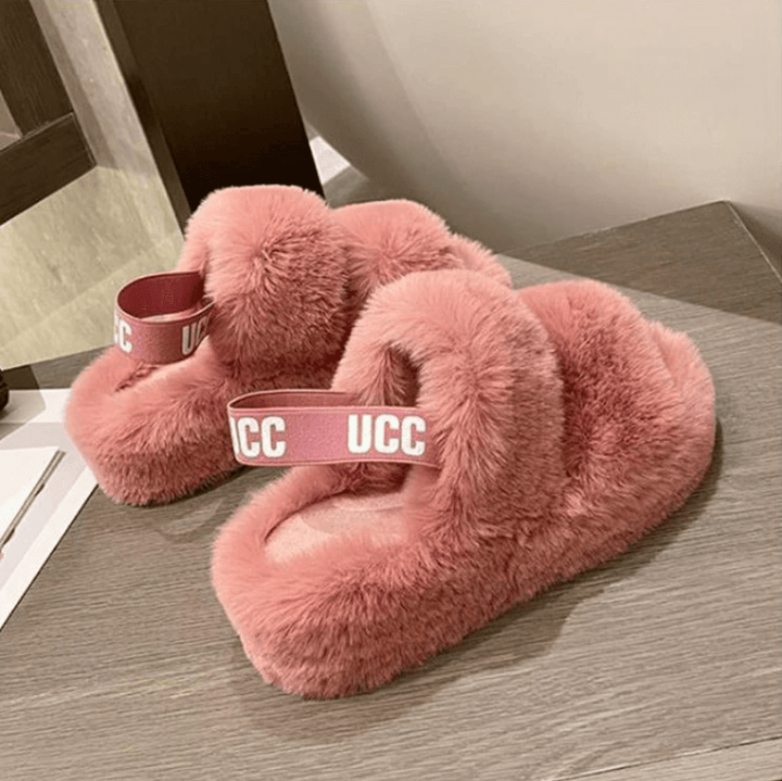 Pluizige dames winter slippers van Fluffy Flops™, ultiem comfort en warmte voor koude dagen.