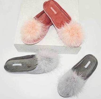 Stijlvolle VelvetEase damespantoffels met ergonomisch voetbed. Warme slip-on huisschoenen voor wintercomfort.