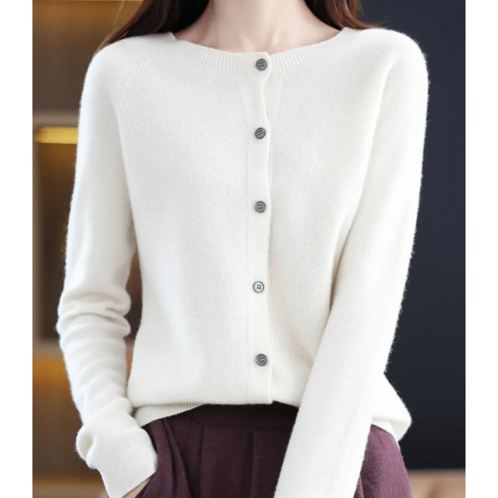 Warm gebreid damesvest met V-hals, ideaal voor koude dagen en comfortabele damesmode.