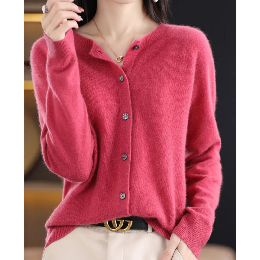 Comfortabel gebreid damesvest met V-hals, perfecte winterkleding voor warmte en stijl.
