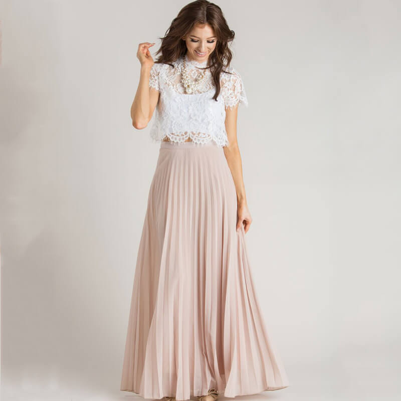 Lange damesrok met stijlvolle plooien en hoge taille. Comfortabel en trendy voor elke gelegenheid.